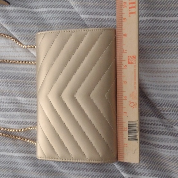 NWT gold handbag - Picture 4 of 6